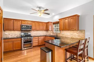 504 Buckthorne Ct, Yorkville, IL 60560 - Photo 3