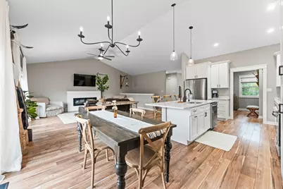 6551 S Westwood Avenue, Rochelle, IL 61068 - Photo 17