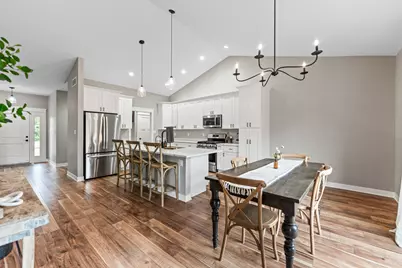 6551 S Westwood Avenue, Rochelle, IL 61068 - Photo 13