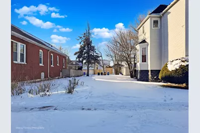 9318 S Cregier Avenue, Chicago, IL 60617 - Photo 17