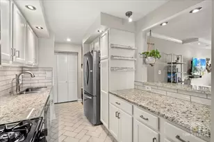 1227 S Old Wilke Rd, Arlington Heights, IL 60005 - Photo 3