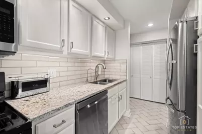 1227 S Old Wilke Road #201, Arlington Heights, IL 60005 - Photo 5