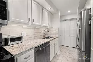 1227 S Old Wilke Rd, Arlington Heights, IL 60005 - Photo 5