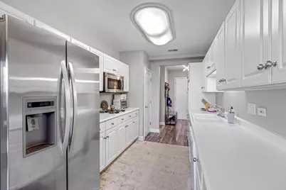 140 Manchester Drive #408, Buffalo Grove, IL 60089 - Photo 9