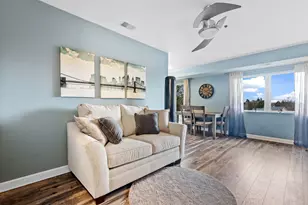 140 Manchester Dr, Buffalo Grove, IL 60089 - Photo 11