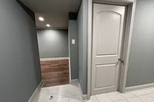 1446 W Irving Park Rd, Chicago, IL 60613 - Photo 31