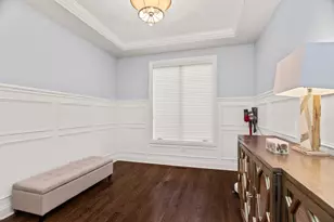 1646 Finsbury Ln, La Grange Park, IL 60526 - Photo 3