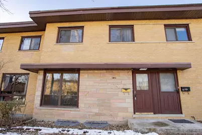 612 Maple Court #612, Mount Prospect, IL 60056 - Photo 1