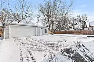 227 2nd St, Crystal Lake, IL 60014 - Photo 25