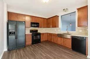 [Address not provided], Elgin, IL 60124 - Photo 5