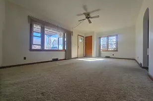 151 E Park St, Chebanse, IL 60922 - Photo 5