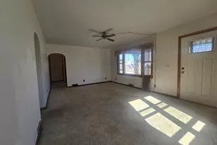 151 E Park St, Chebanse, IL 60922 - Photo 3