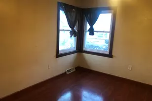 7153 W 72nd St, Nottingham Park, IL 60638 - Photo 9