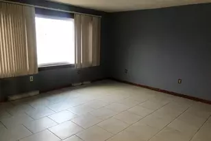 7153 W 72nd St, Nottingham Park, IL 60638 - Photo 15