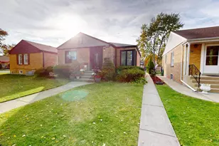 8206 Keeler Ave, Skokie, IL 60076 - Photo 25