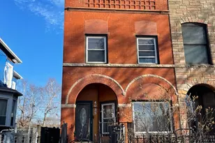 4035 S Indiana Ave, Chicago, IL 60653 - Photo 1