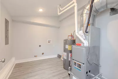 305 Chestnut Street, Hudson, IL 61748 - Photo 19