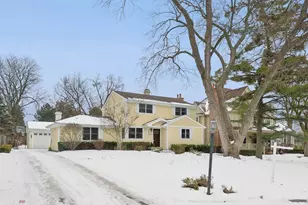 5523 S Garfield St, Hinsdale, IL 60521 - Photo 1