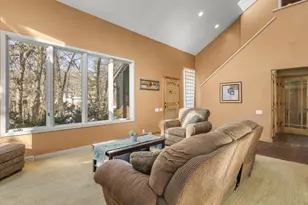 7447 Stacy Ct, Roscoe, IL 61073 - Photo 5