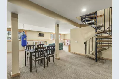 7447 Stacy Court, Roscoe, IL 61073 - Photo 41