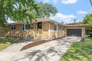 1006 E 163rd St, South Holland, IL 60473 - Photo 1