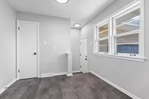 1006 E 163rd St, South Holland, IL 60473 - Photo 9