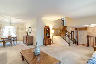 455 Chicory Ln, Buffalo Grove, IL 60089 - Photo 7