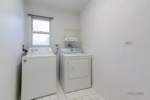 455 Chicory Ln, Buffalo Grove, IL 60089 - Photo 23