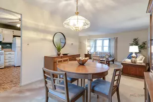 455 Chicory Ln, Buffalo Grove, IL 60089 - Photo 9