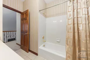 1512 Harbourtowne Pl, Naperville, IL 60564 - Photo 33