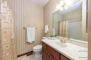 1512 Harbourtowne Pl, Naperville, IL 60564 - Photo 23