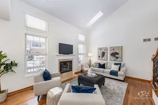 1512 Harbourtowne Pl, Naperville, IL 60564 - Photo 5