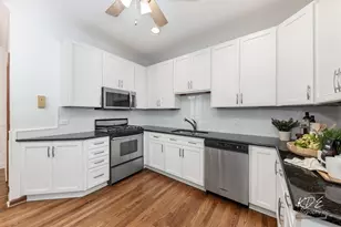 1512 Harbourtowne Pl, Naperville, IL 60564 - Photo 5