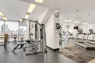 510 W Erie St, Chicago, IL 60654 - Photo 19