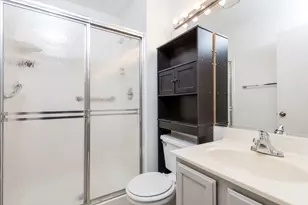 1367 Stratford Dr, Gurnee, IL 60031 - Photo 17