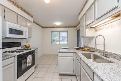 1367 Stratford Drive #1D, Gurnee, IL 60031 - Photo 3