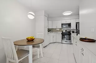 175 Lake Blvd, Buffalo Grove, IL 60089 - Photo 5