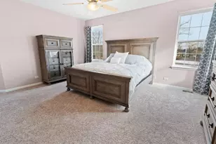 4 Kenilworth Ct, Cary, IL 60013 - Photo 9