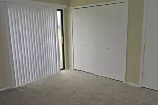 17404 W Walnut Ln, Gurnee, IL 60031 - Photo 7