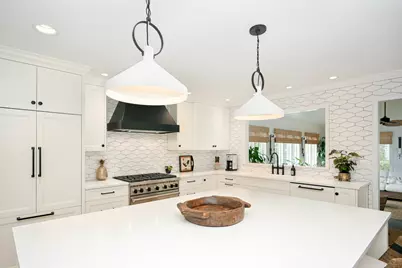 [Address not provided], Glen Ellyn, IL 60137 - Photo 17