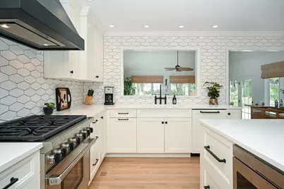 [Address not provided], Glen Ellyn, IL 60137 - Photo 15