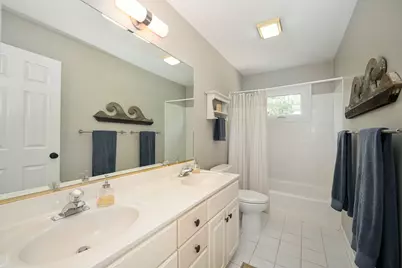 [Address not provided], Glen Ellyn, IL 60137 - Photo 31