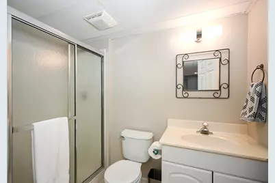 [Address not provided], Glen Ellyn, IL 60137 - Photo 35