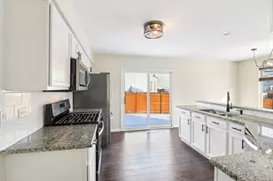 914 Greenleaf Dr, Joliet, IL 60436 - Photo 9