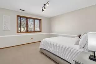 [Address not provided], La Grange, IL 60525 - Photo 25