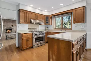 [Address not provided], La Grange, IL 60525 - Photo 11