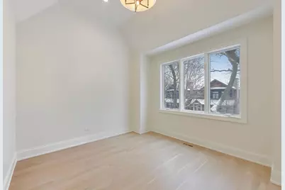 1910 W Fletcher Street, Chicago, IL 60657 - Photo 29