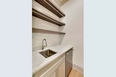 1910 W Fletcher Street, Chicago, IL 60657 - Photo 11