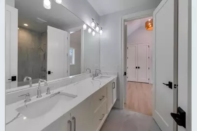 1910 W Fletcher Street, Chicago, IL 60657 - Photo 33