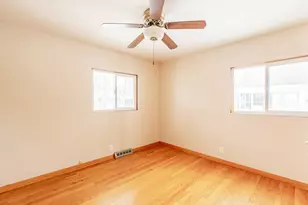 1466 Wood St, Crete, IL 60417 - Photo 5